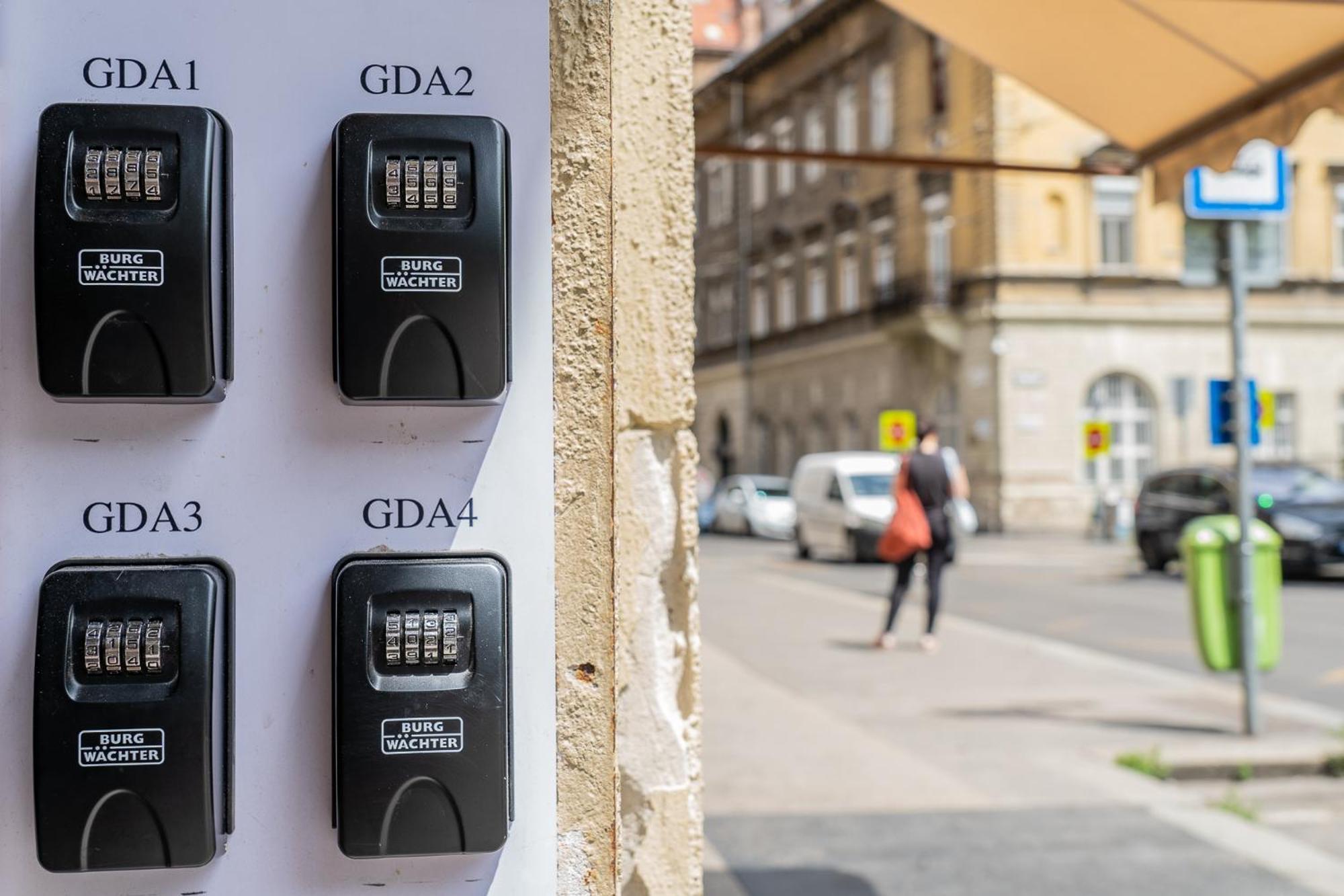 Glam Downtown Apartments Βουδαπέστη Εξωτερικό φωτογραφία